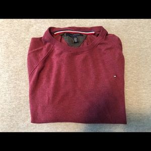 Tommy Hilfiger sweater. XL